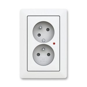 ABB Zoni dvojzásuvka matná bílá 5593T-C02357 240 s přepěťovou ochranou (2CHT922357C4240)