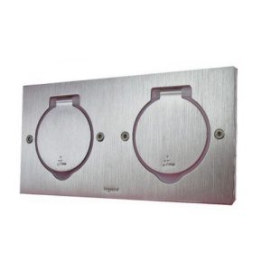 Kryt Legrand 89702 PLATINUM IP44 2x2M nerez čtverec