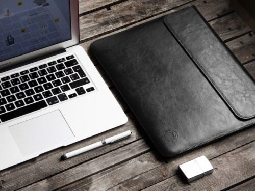 Obal na MacBook Pro 13" Red Ant Whiskey Aroma - černý - Obrázek 2