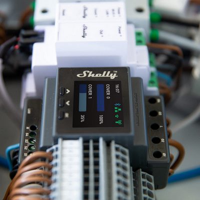 Roletový modul na DIN lištu Shelly Pro Dual Cover PM 110-240V AC WiFi LAN - Obrázek 2