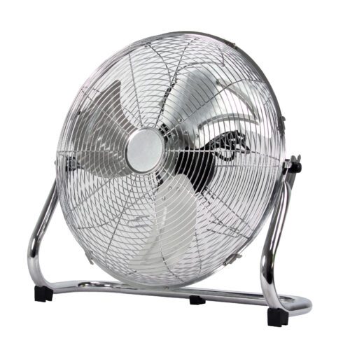 Podlahový ventilátor v chromovém provedení