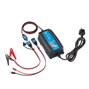 Victron Energy Blue Smart IP65 24V 8A
