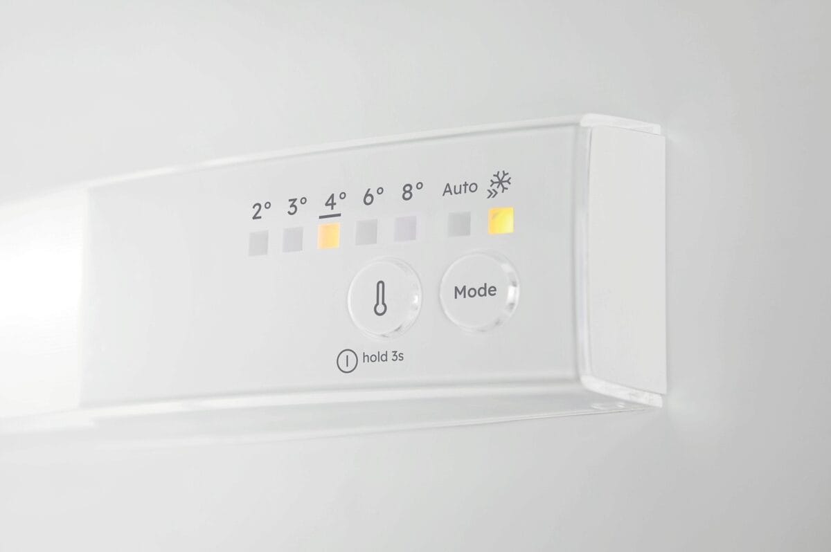 Electrolux ENA7NE18S vestavná kombinovaná lednice - Obrázek 2